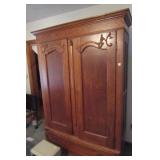 BEAUTIFUL ANTQUE OAK KNOCK DOWN WARDROBE