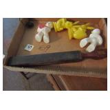 TRAY OF COLLECTIBLE ITEMS