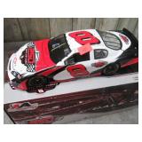 1:24 DIECAST DALE JR #8 2006 MONTE CARLO