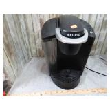 KEURIG COFFEE MAKER