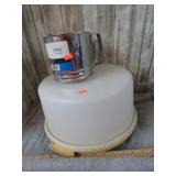 TUPPERWARE CAKE BOX & FLOUR SIFTER