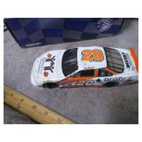 1:24 DIECAST TONY STEWART #20 1999 PONTIAC