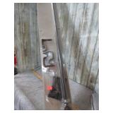 CURTAIN ROD
