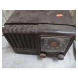 ANTIQUE AIR KING TUBE RADIO