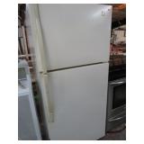 MAYTAG REFRIGERATOR