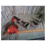 2-- ANGLE CLAMPS