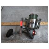QUANTUM SPINNING REEL