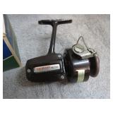 VINTAGE DAIWA 7300 SPINNING REEL