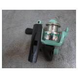 SPINNING REEL