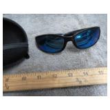 SUNGLASSES -- LENSES SCRATCHES