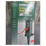 3 OUTLET YARD STAKE