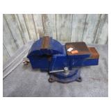 BENCH VISE