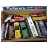"H O" MODEL TRAIN CARS