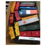 "H O" MODEL TRAIN CARS