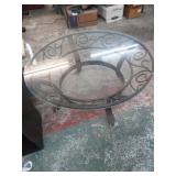 LOW ROUND GLASS TO TABLE