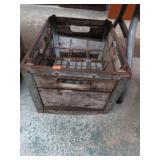 VINTAGE DRINK CRATE