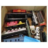 "H O" MODEL TRAIN CARS