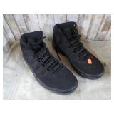 JORDAN MAX AURA SHOES -- 8 1/2