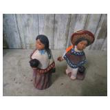 FIGURINES