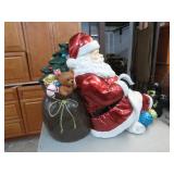 LARGE SANTA CLAUS STATUE