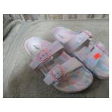 CAT & JACK SANDALS -- 3