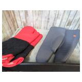 SILICONE BBQ MITTS
