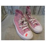 CONVERSE CHUCK TAYLOR SHOES -- 7