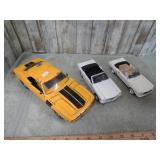 DIECAST MUSTANGS & CAMARO