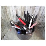 STEW POT & KITCHEN TOOLS