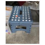 FOLDING STOOL