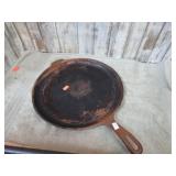 11" CAST IRON GRIDDLE PAN
