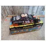 1:24 DIECAST #20 TONY STEWART CAR