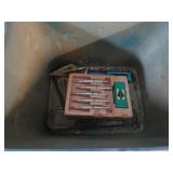 WEATHERPROOF BOX & ARROW HEADS