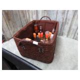 BASKET -- PERFUME & LIP COLOR