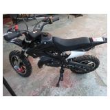 MINI DIRT BIKE -- NEEDS CARB CLEANED
