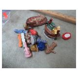 WADE MINI FIGURES, ETC