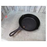 LODGE 8" CAST IRON SKILLET