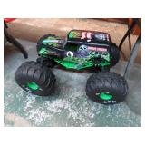 RC RAVE DIGGER MONSTER TRUCK -- NO RADIO