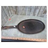 CAST IRON OVAL GRIDDLE PAN