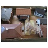 PLASTICVILLE MODEL TRAIN BUILDINGS