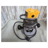 DEWALT DW610 ROUTER