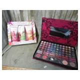 LOTION GIFT & EYE SHADOW SETS