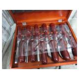 (NIB) GRIZZLY 12pc WOOD CARVING CHISEL SET