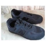 NEW BALLANCE SHOES -- 6 -- LIKE NEW
