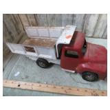 BUDDY L SCOOP-N-DUMP TRUCK
