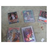 BASKETBALL CARDS