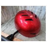 BELL HELMET  -- M / L