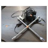 4 WAY LUG WRENCH & 12V AIR COMPRESSOR