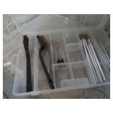 ASSORTED BRUSHES