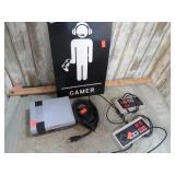 PLUG & PLAY VIDEO GAME & GAMER SIGN